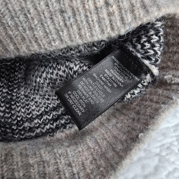 Moon & Madison Wool Blend Plaid Cardigan - Picture 7 of 12